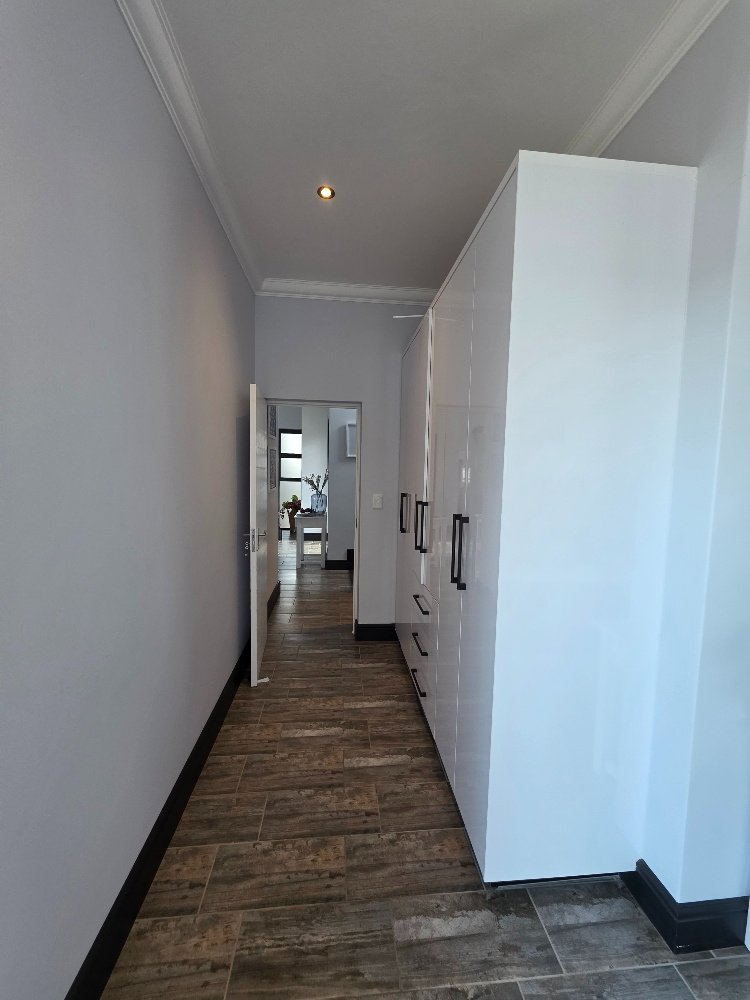 2 Bedroom Property for Sale in Outeniquasbosch Western Cape